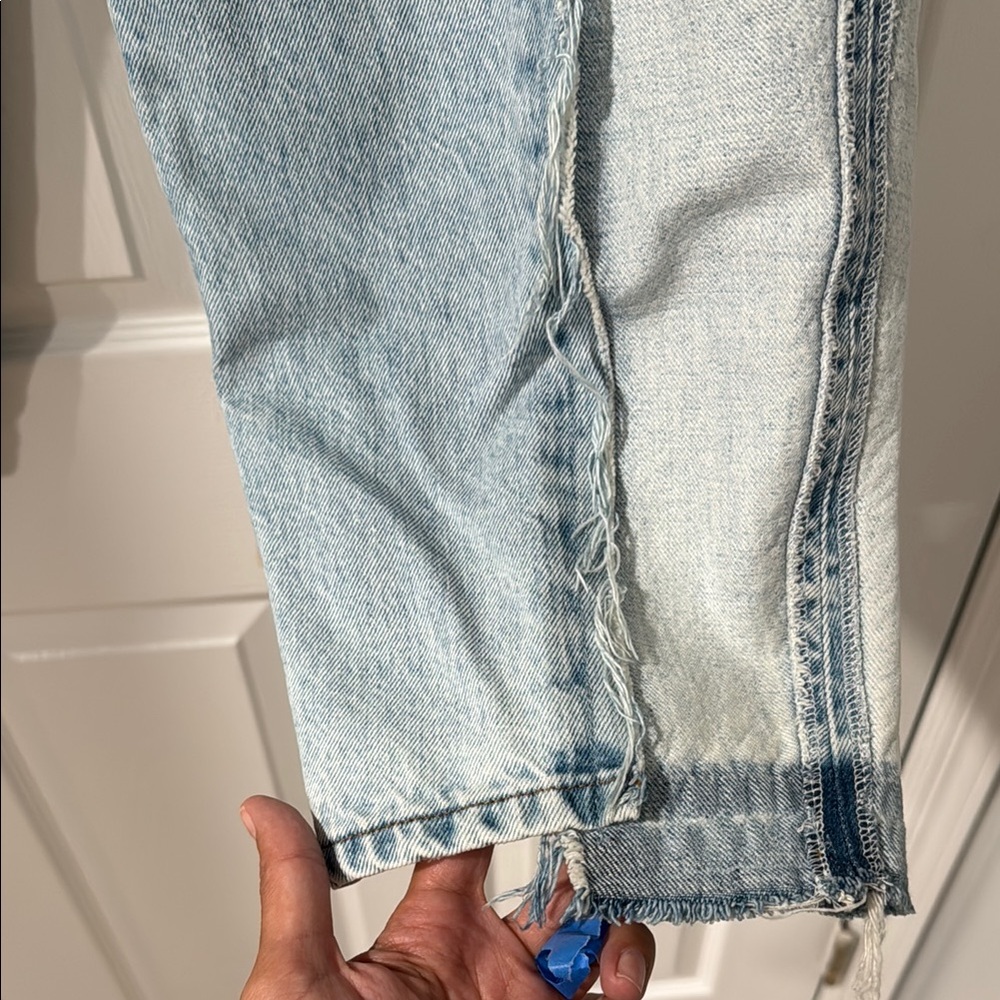 Frame Denim High Rise Blue Jeans with Subtle Distressing - Picture 3 of 10
